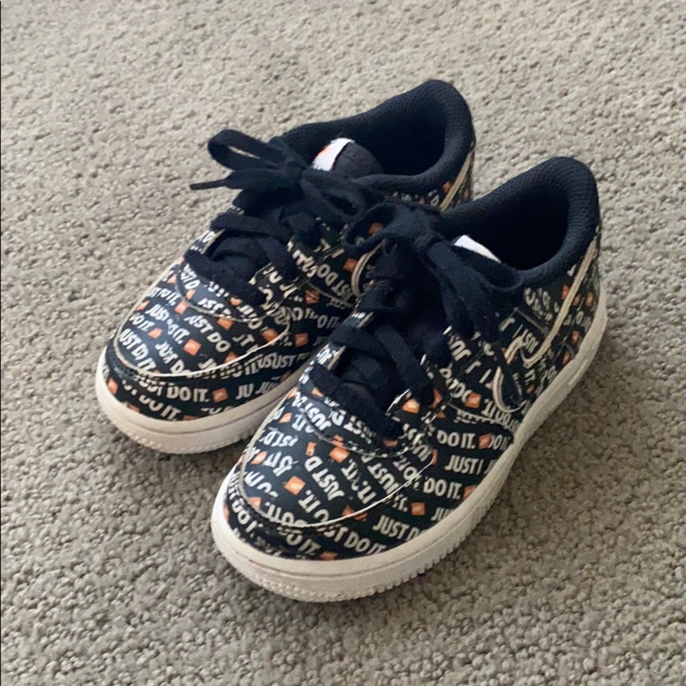 Boys Nike Air Force 1